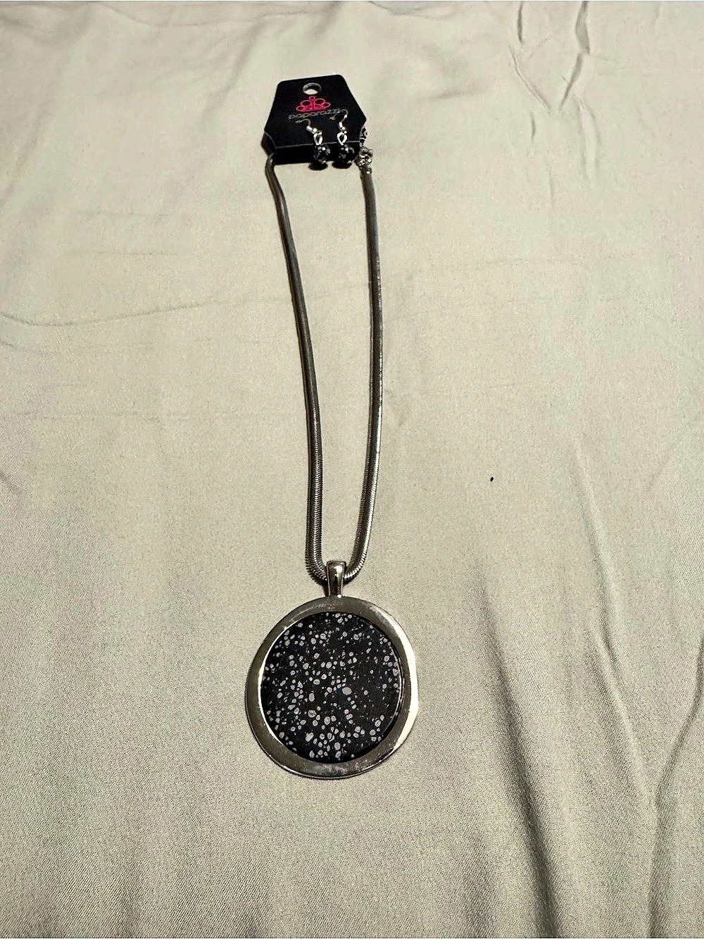 Paparazzi Black Speckled Pendant Necklace Earrings Set NWT